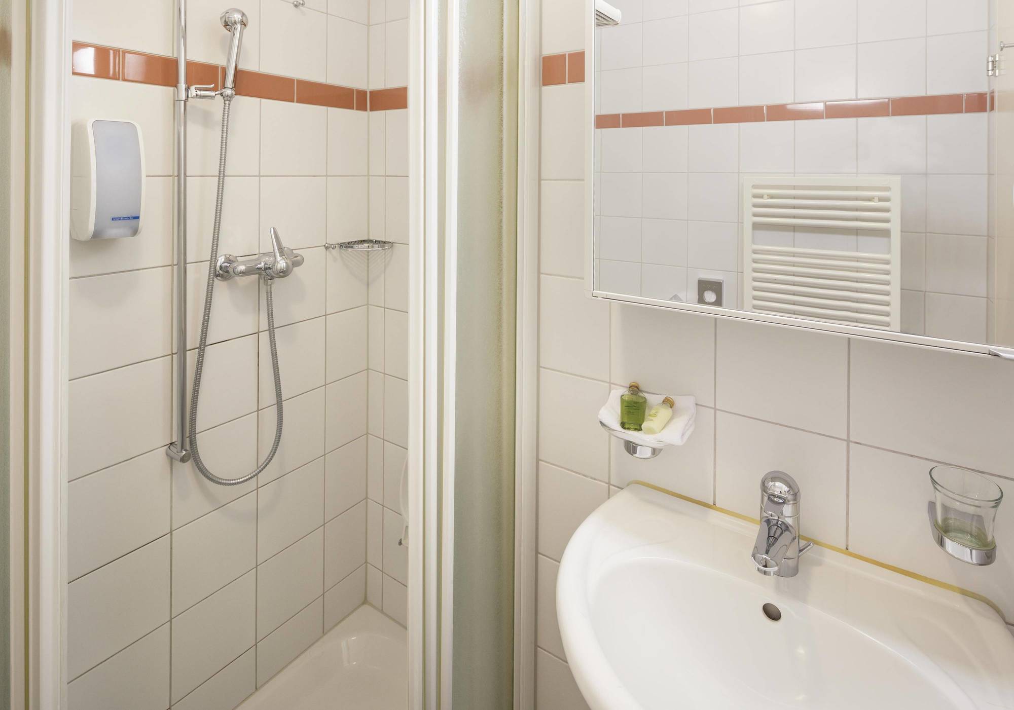Wellness Hotel Tenedo - Thermalquellen Resort Bad Zurzach 외부 사진