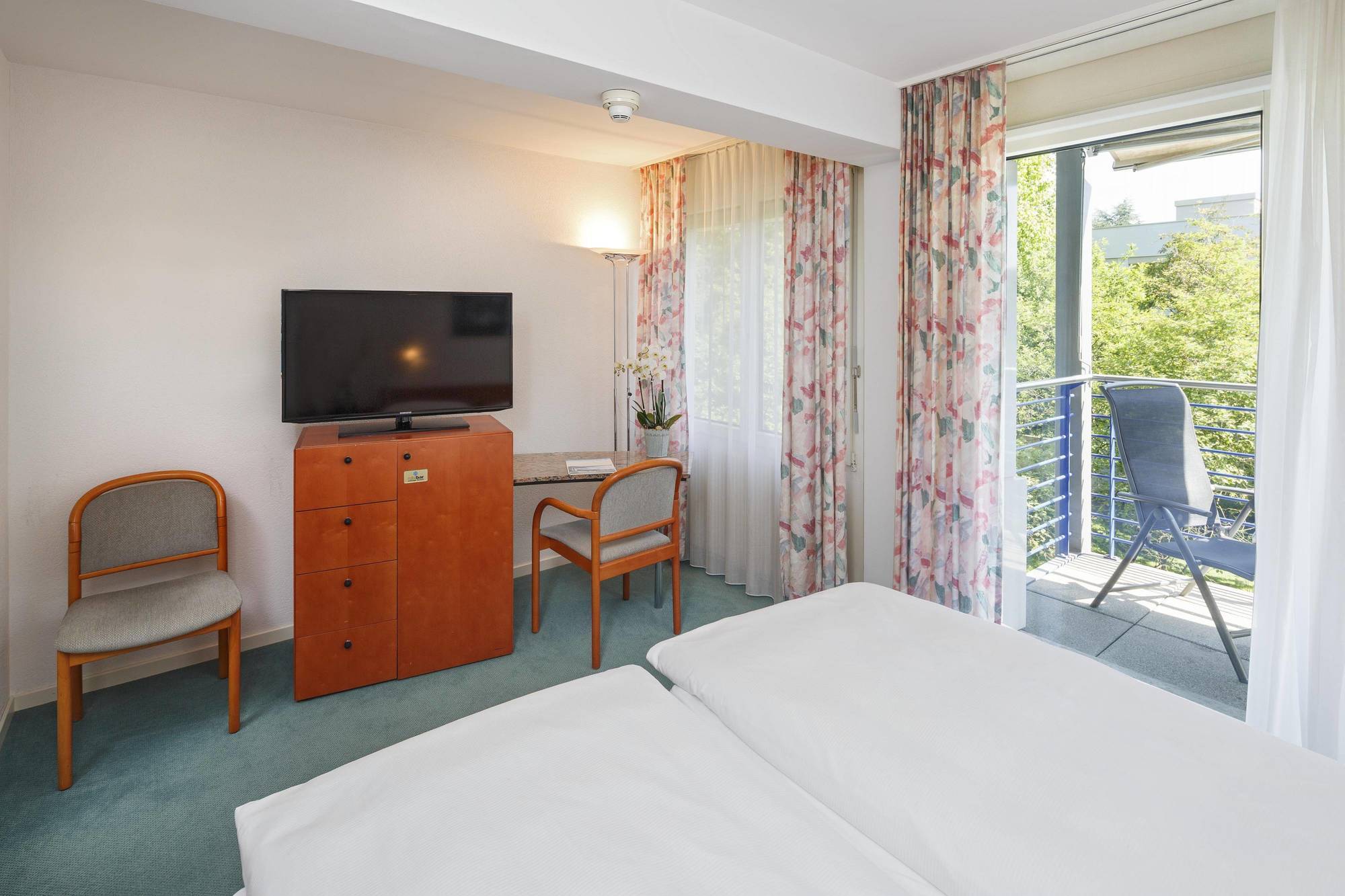 Wellness Hotel Tenedo - Thermalquellen Resort Bad Zurzach 외부 사진